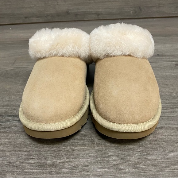 UGG | Cluggette Slippers Indoor Outdoor In Sand NEW In Box - Picture 8 of 17